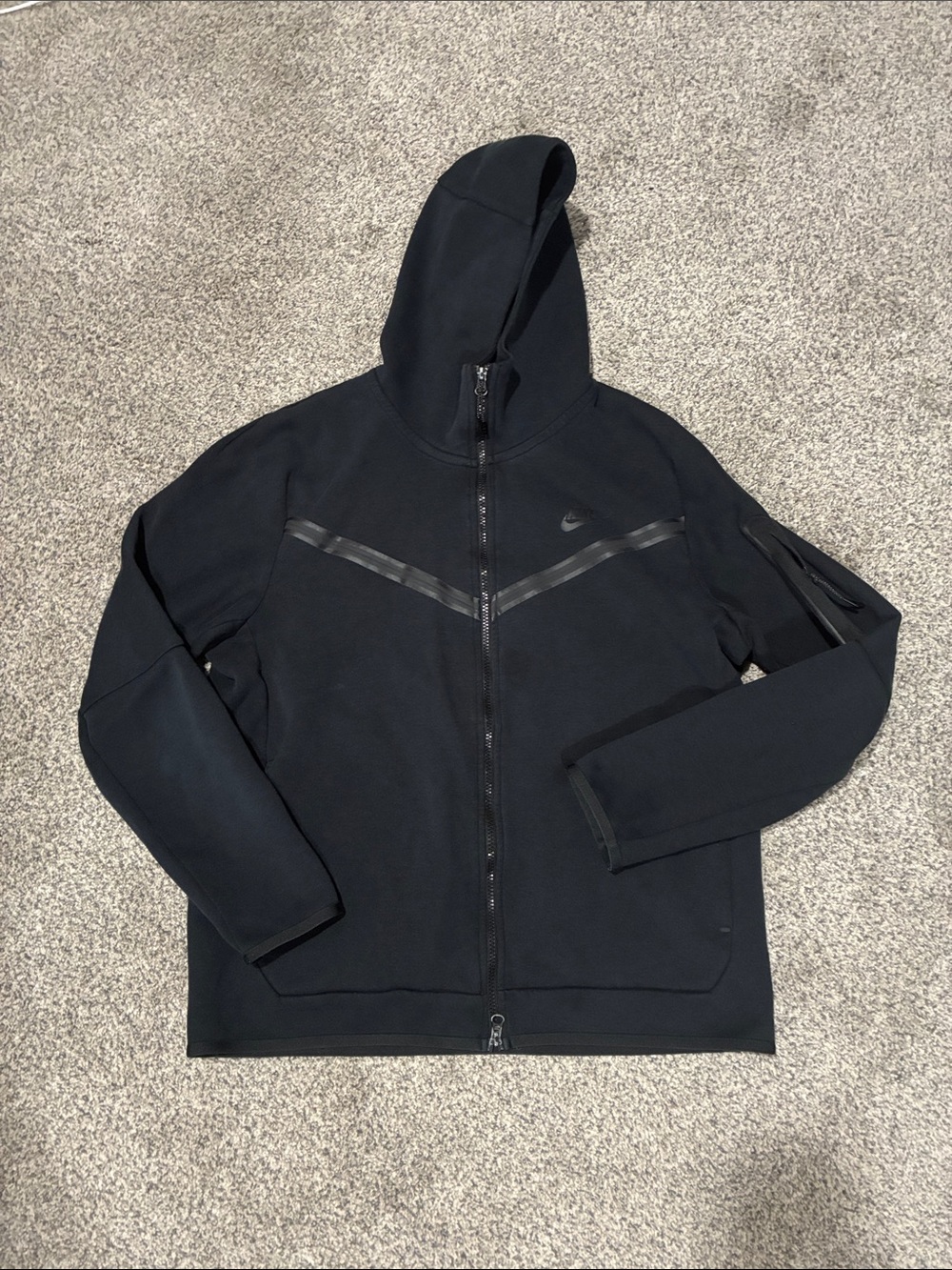 Nike Black Men's Full-Zip Hooded Sweater Jacket